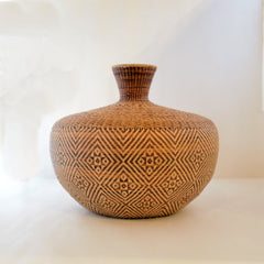 Nan Weave Vase (Star pattern)