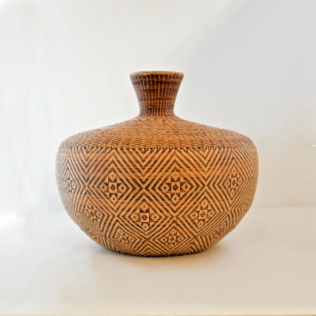 Nan Weave Vase (Star pattern)