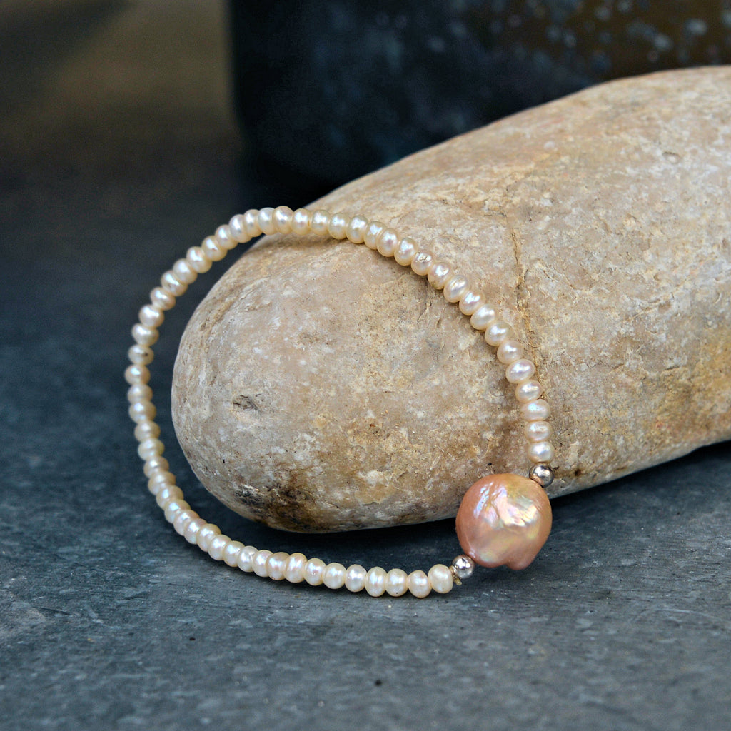 White Pearl Bracelet with Pink Baroque Pearl