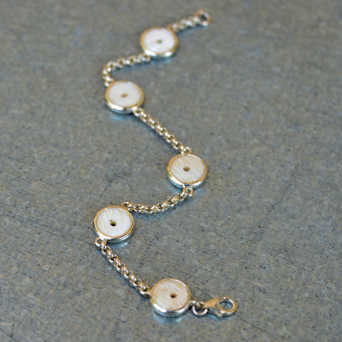 5 Silver Bound Conch Shell Bracelet (off-white)